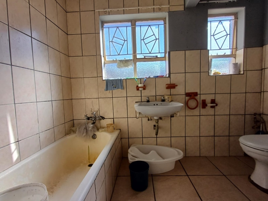 6 Bedroom Property for Sale in Randlespark North West